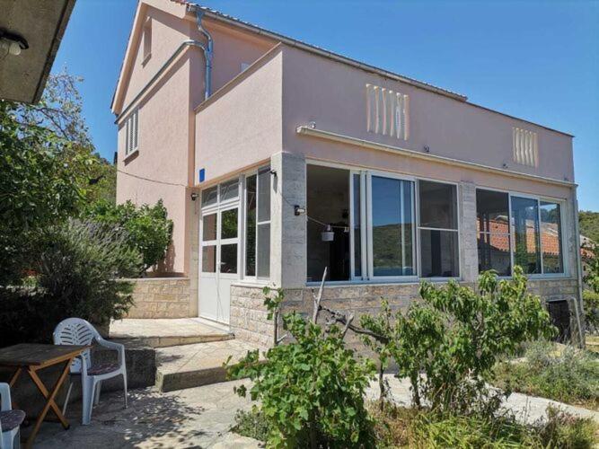 Detached Holiday House Few Steps From The Beach Villa Veli Rat Exterior photo